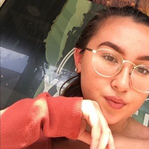 Meet your Posher, Kaitlyn